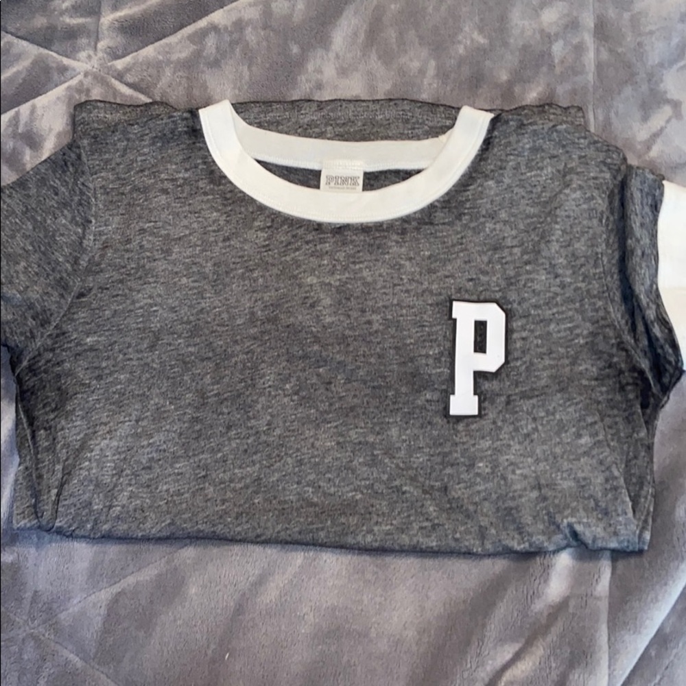 grey vs tee